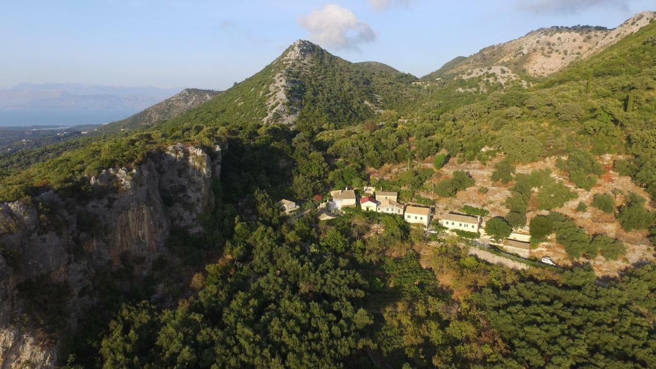 Castelli Olive Press Guest House Acharavi  Exterior photo